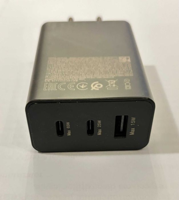 Incarcator 65W Trio Negru Cu cablu Usb C inclus - Nou