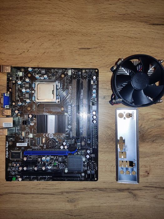 Dual Core E5700/5200 + P43/G41/G31/945GCT+Cooler
