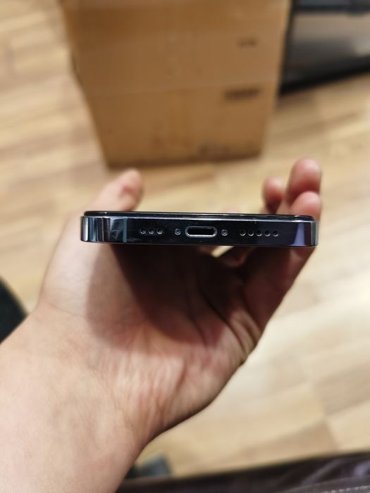 Продам Айфон 13 про