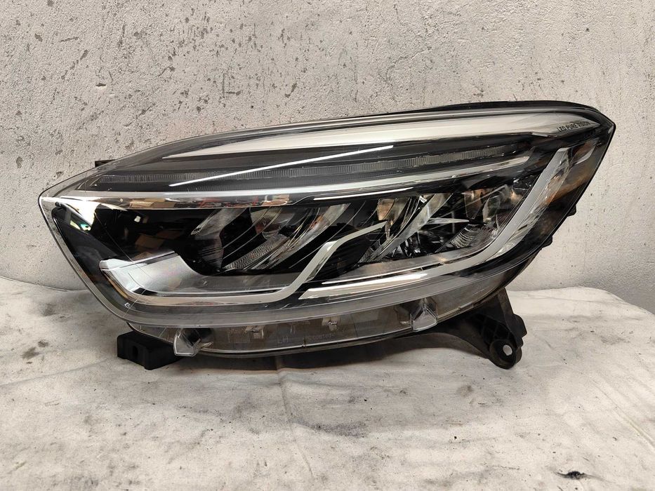 Оригинален фар Рено  Каптюр  Renault Captur  Led Pure Vision