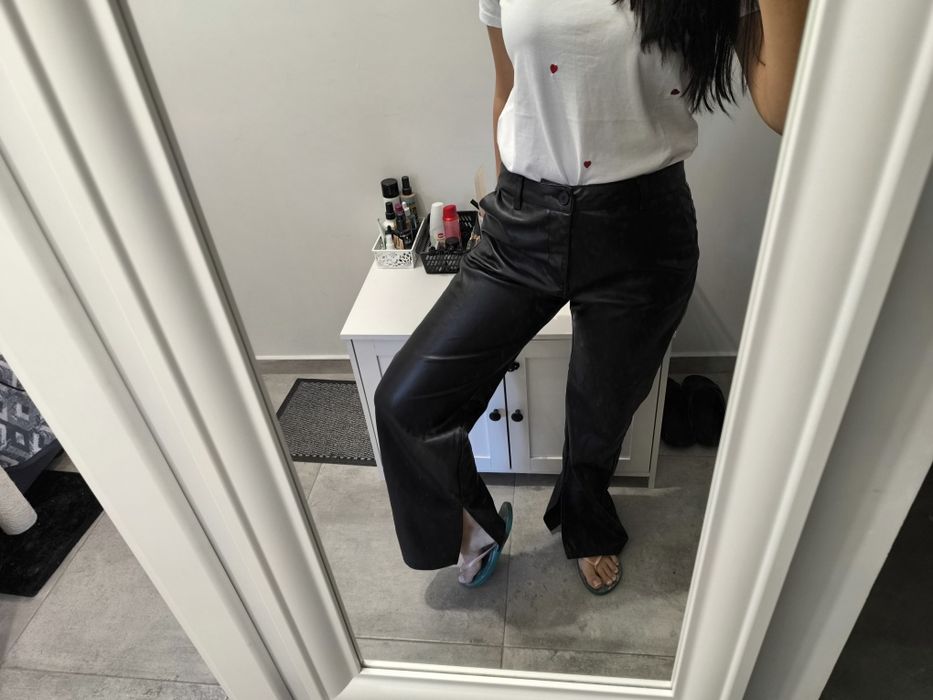 Панталон от изкуствена кожа размер Л