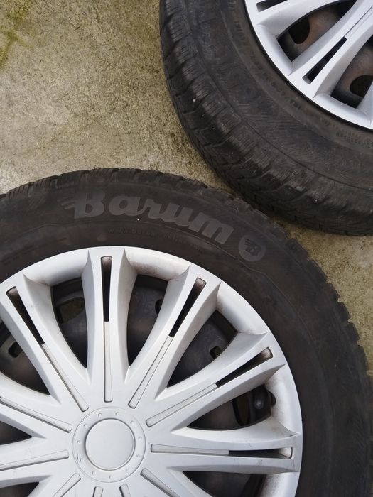 Продавам зимни гуми "Barum 14'' + метални джанти 5×100