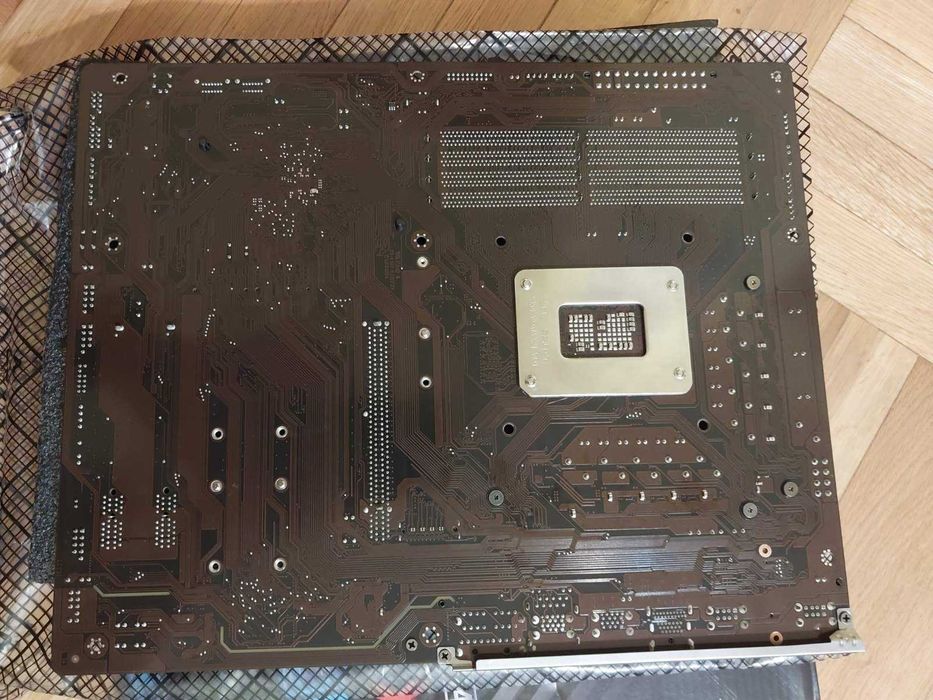 Intel Core i7 12700K + Gigabyte B660 Gaming X DDR4