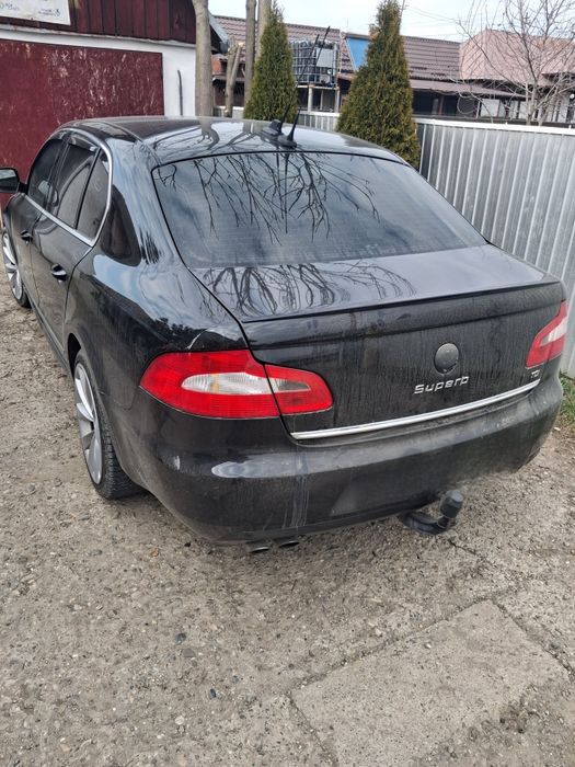 Auto skoda superb