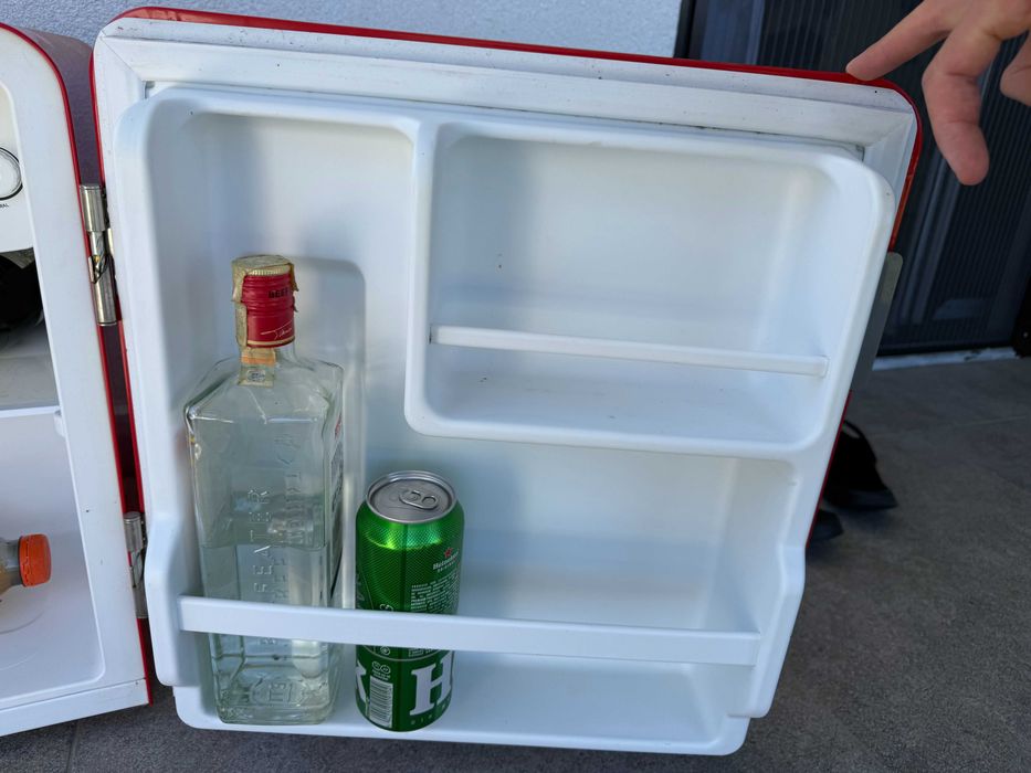 Mini frigider Vortex 47L rosu minibar