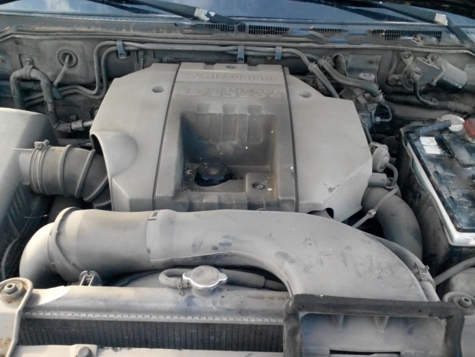 Митсубиши Паджеро 3.2DID 165к.с.- на части