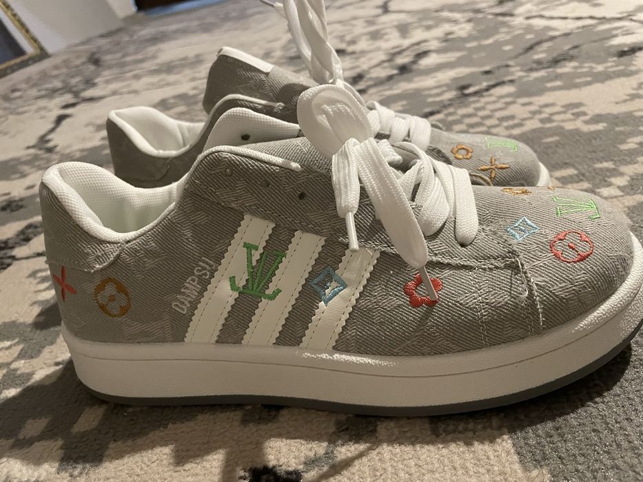 Кроссовки Adidas