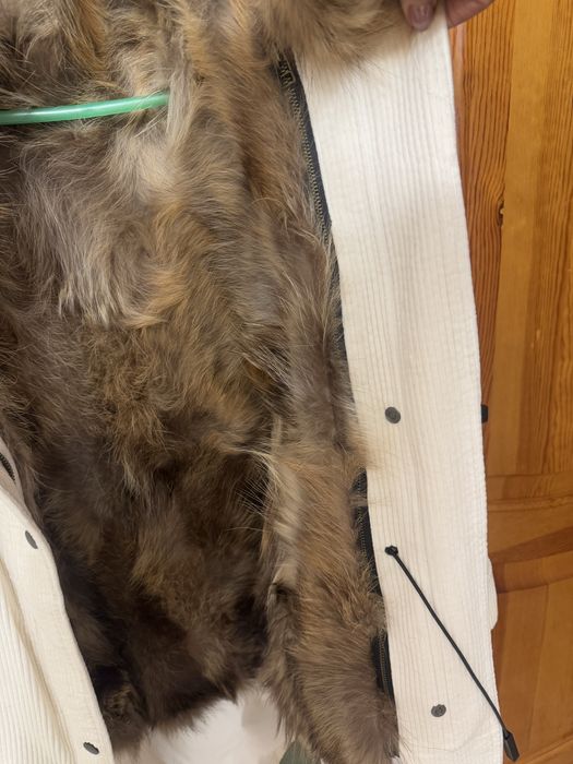 Вельветовый пуховик