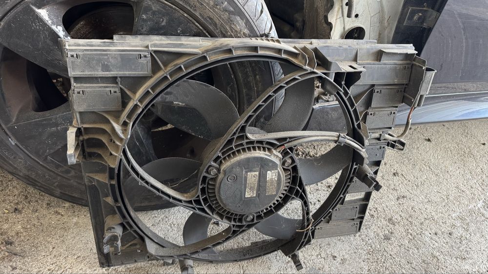 Охладителна перка  БМВ е60 е61 е63