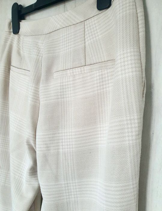 Pantaloni H&M alb bej în carouri S/M eleganți office casual crem vara