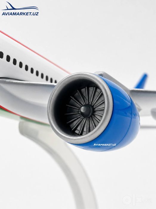Самолет Boeing 787 Dream Liner Uzbekistan Airways ( отличный подарок)