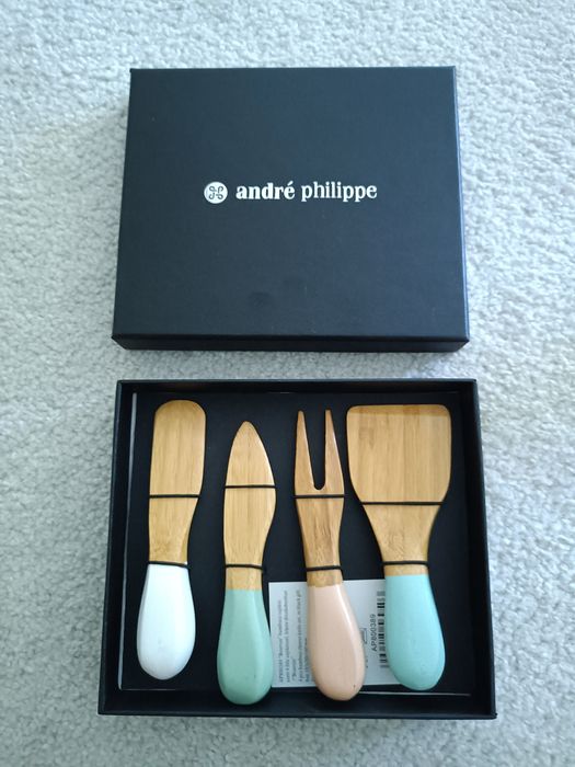 Set 4 cutite bambus branzeturi Andre Philippe