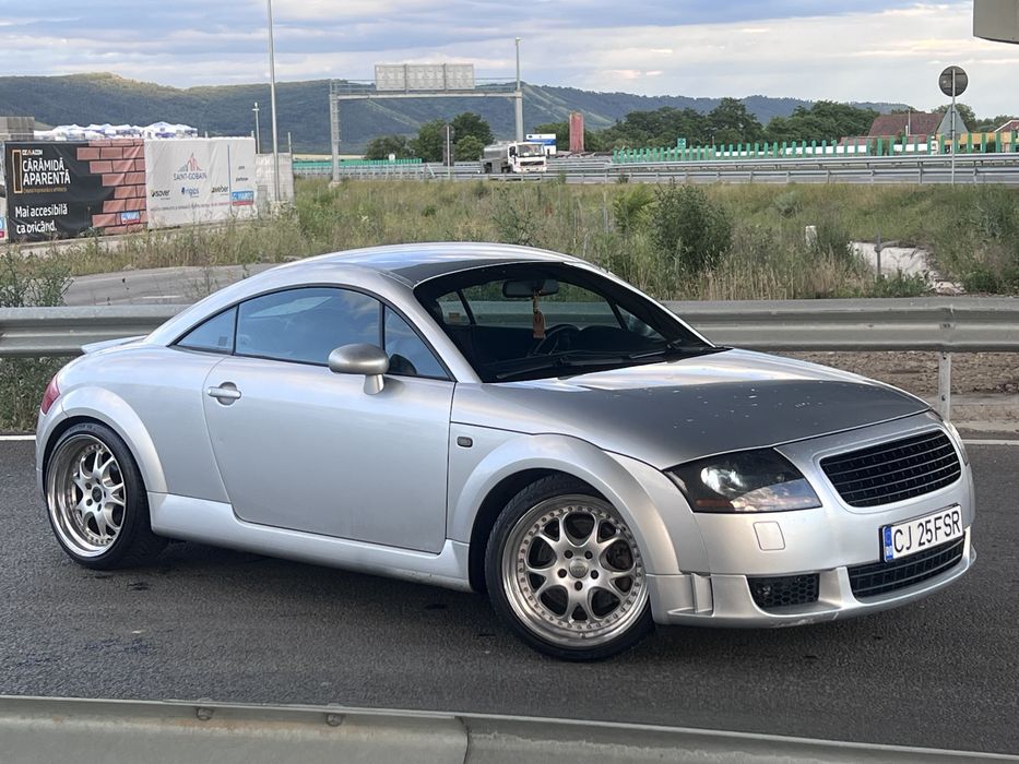 AUDI TT