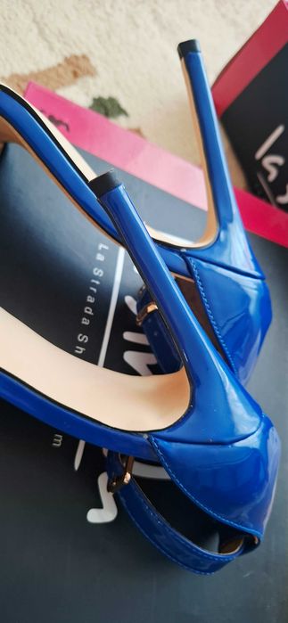 Sandale   blue piele  lacuita La stada