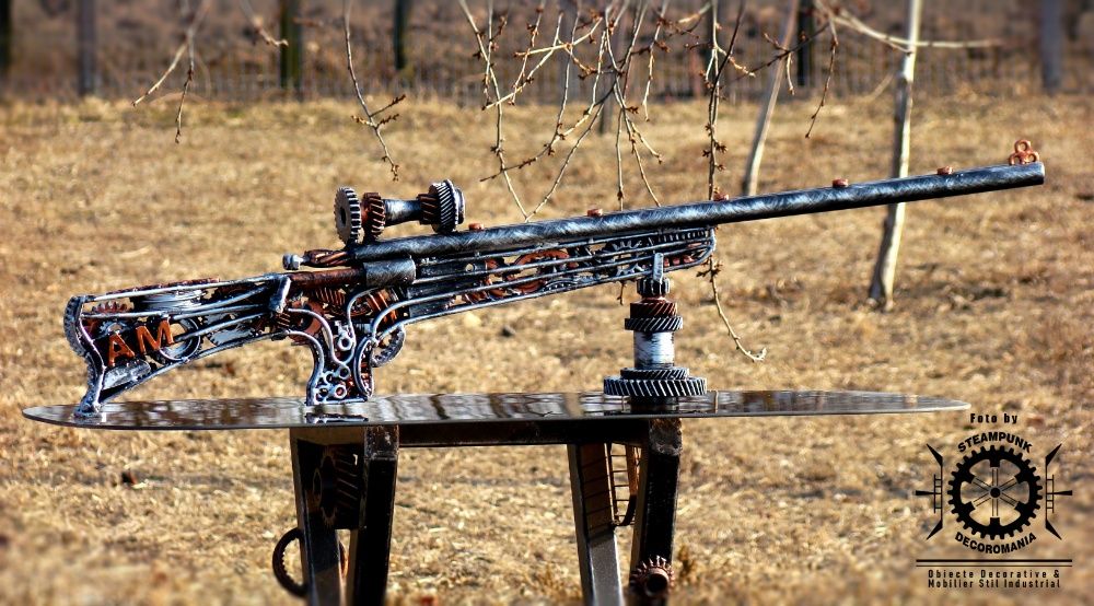 Sculptura fier ARMA DECORATIVA stil industrial,piese reciclate auto