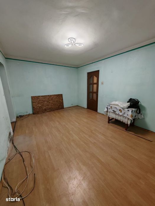 Areni-Apartament 2 camere spatios, cu balcon mare,pret 79000Euro.