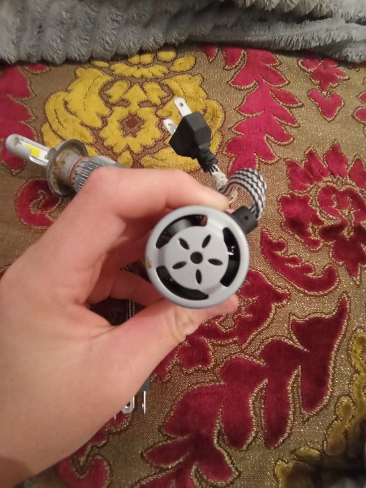 Лед сатылады істеп тұр