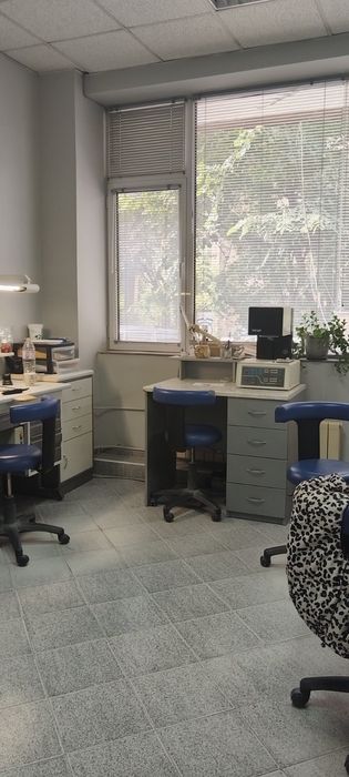 Дава се под наем Офис в Перник, Център - 56 кв.м за 1122 € - Снимка #4