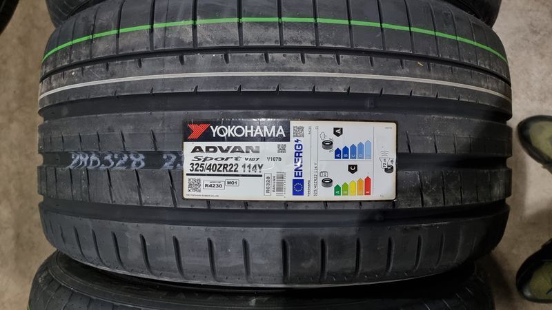 325/40/22//285/45/22 YOKOHAMA