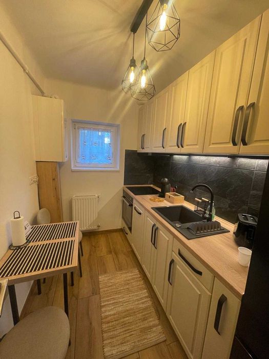 Caut colega de apartament