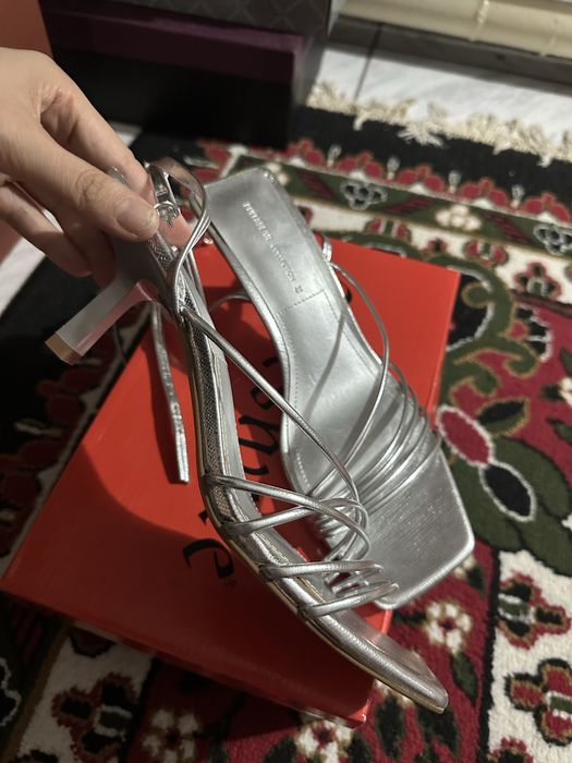 Pull and bear prodayu