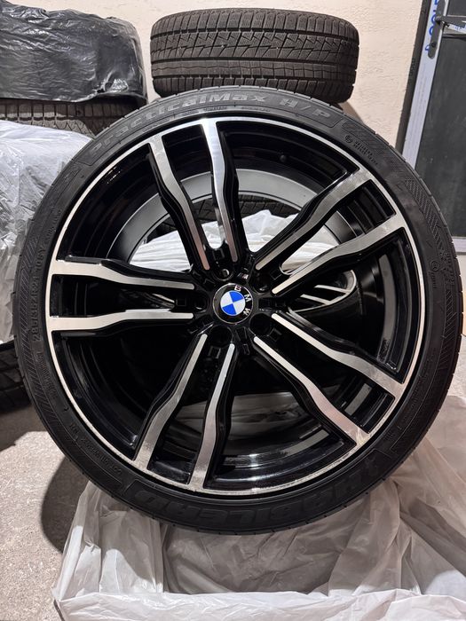 Диски с покрышкой R21 BMW X5