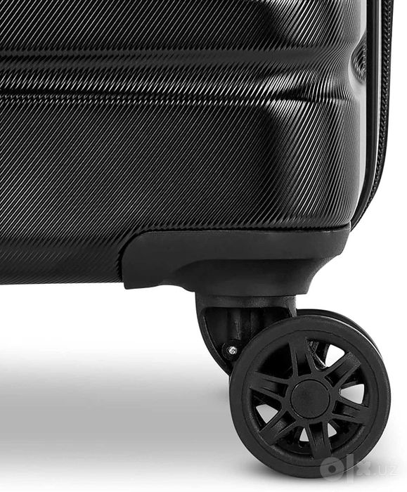 Чемоданы  Samsonite Evolve SE Hardside  цвет - Bass Black