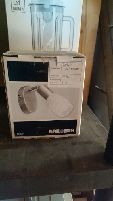 Corpuri de luminat, lustre, spoturi