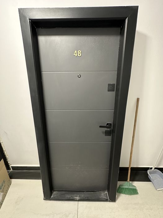 Usa metalica intrare apartament