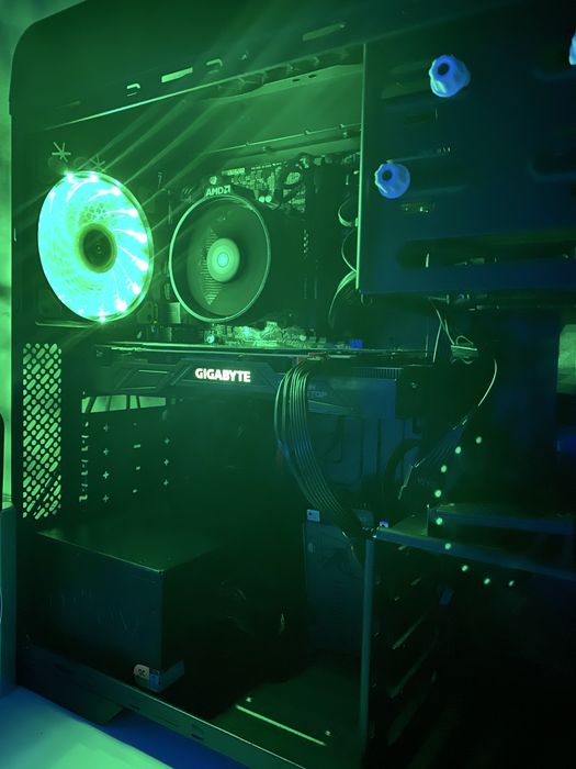 Vand pc ryzen 5 3400g