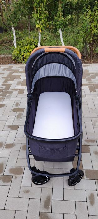 Vând cărucior 2 în 1 Lionelo Amber