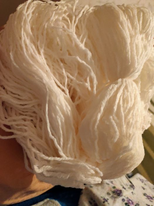 Продаются нитки хлопчатобумажные вязальные