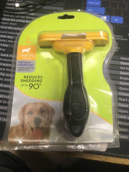 ЧИСТО НОВА четка за кучета (тип фурминатор) – за средни породи