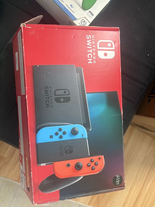 Nintendo switch, допълнителен джойстик и 5 игри