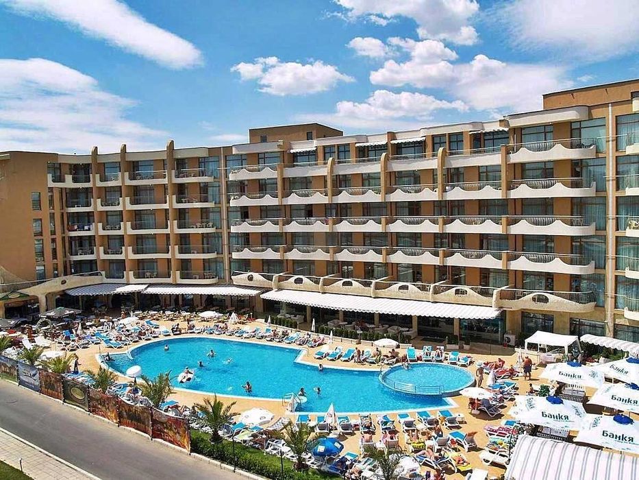 Обзаведен двустаен апартамент на втора линия море, к-с „Гренада”