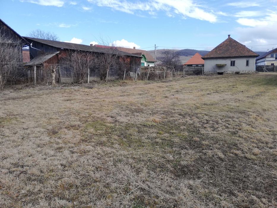 Casa de caramida 123 mp, cu teren de 1242 mp in Bodoc