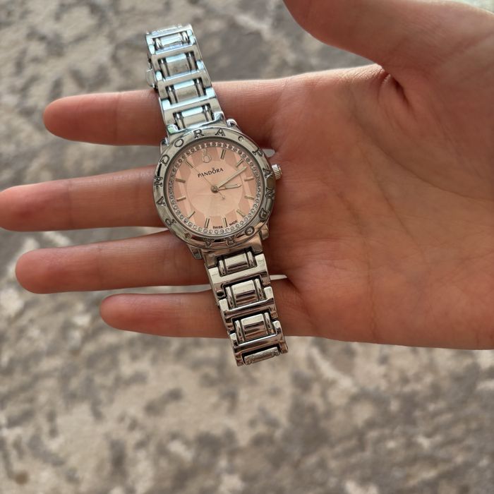 Срочно!! Часы PANDORA женский оригинал
