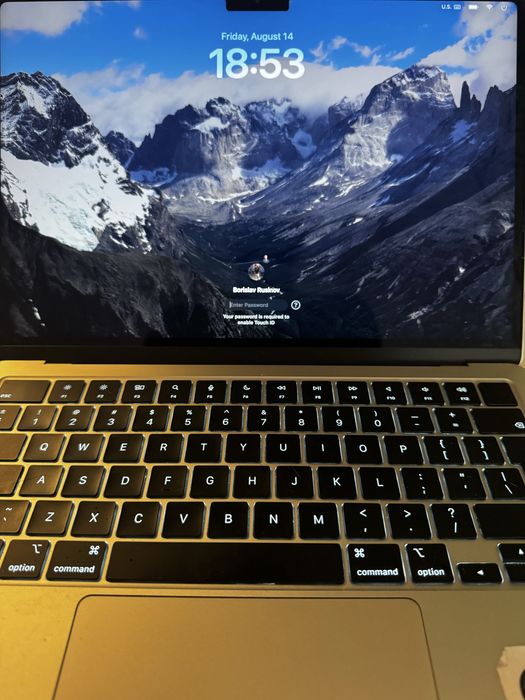 Apple MacBook 13 M3