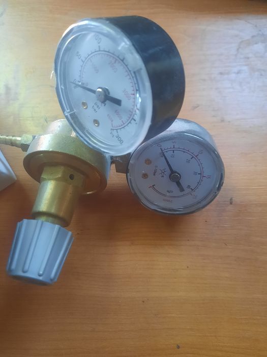 Tub argon 10 l + reductor