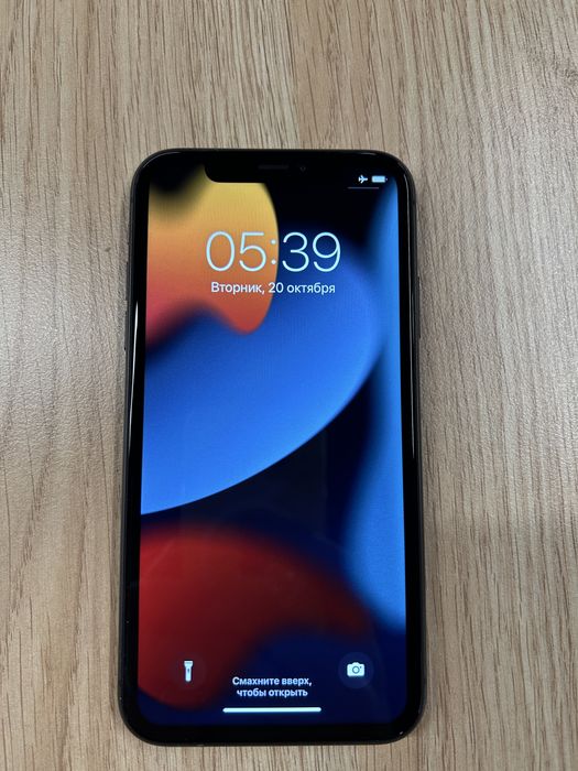 Продам IPhone 11 в хорошем состоянии