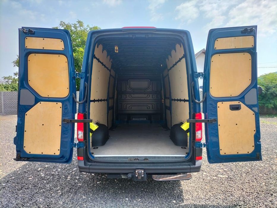 Închiriez autoutilitara/duba,3,5 tone categoria B