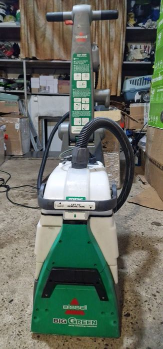 „Extractor profesional covoare Bissell Big Green + furtun tapițerie”