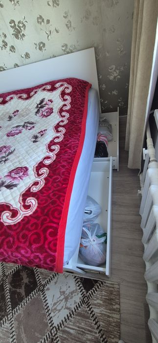 Продам двуспальную кровать  200×180