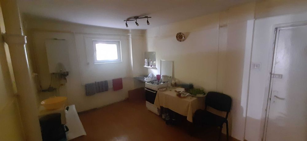 De inchiriat apartament cu doua camere, spatiu pentru birou