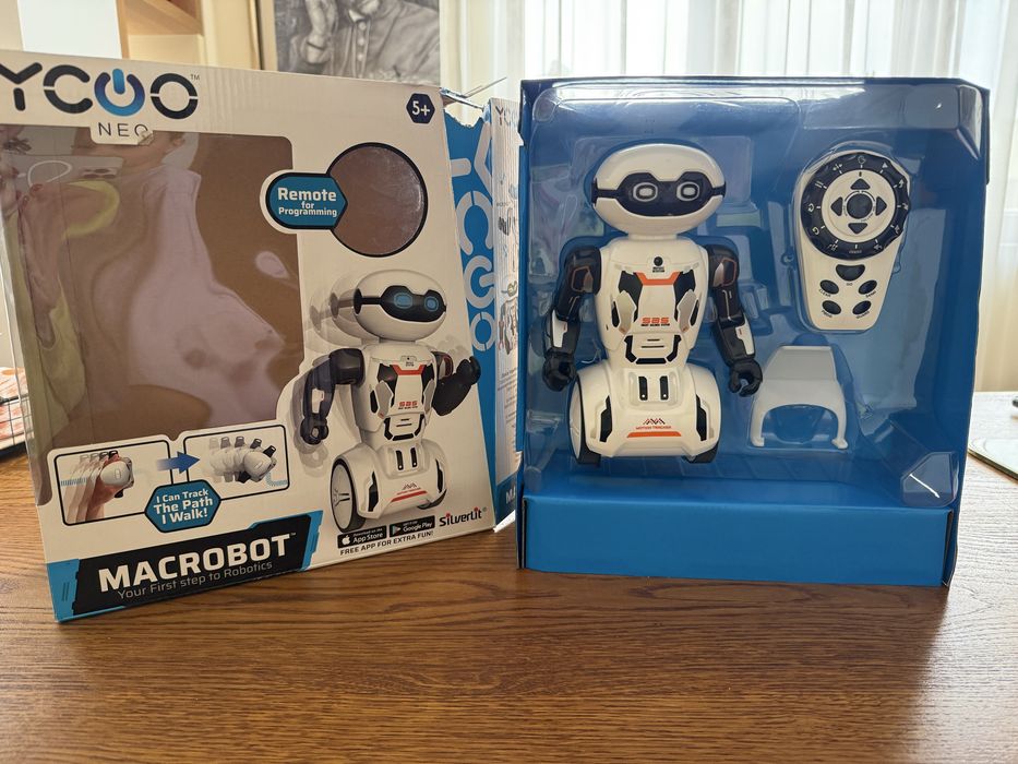 YCOO NEO MACROBOT детски робот