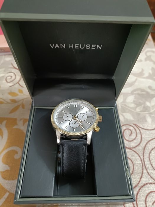 Продам мужские часы бренда Van Heusen