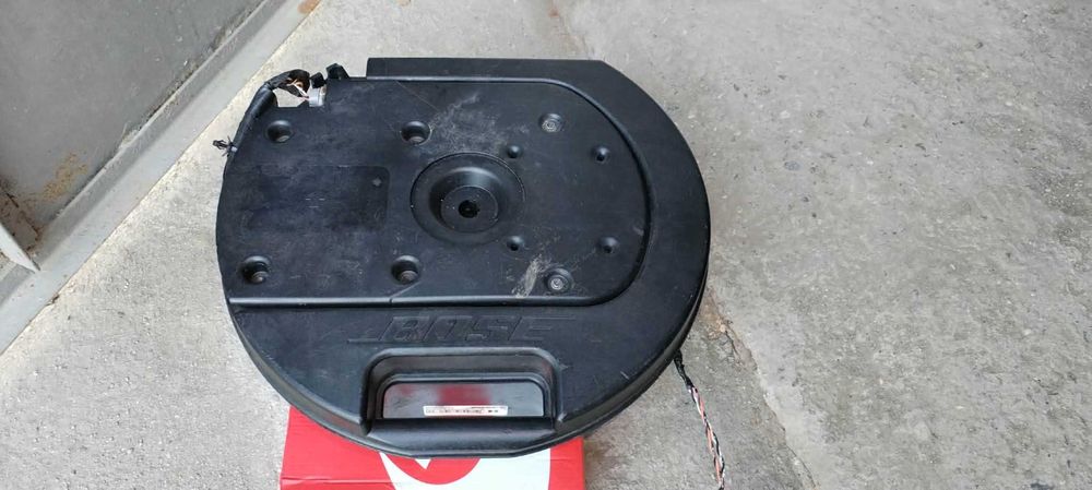 Субуфер за резервна гума