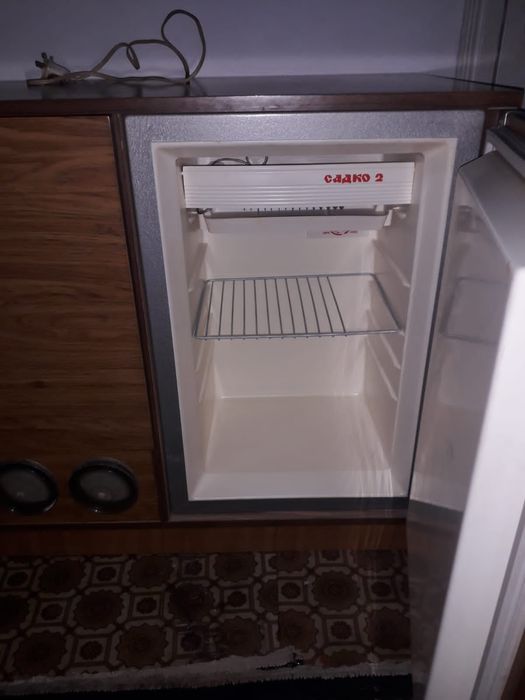 Продам стол бар, тумба Садко 2