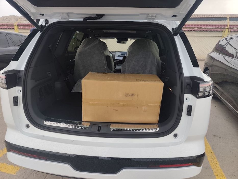 Dongfeng 008 restyling Ultra va Max pozitsyalari