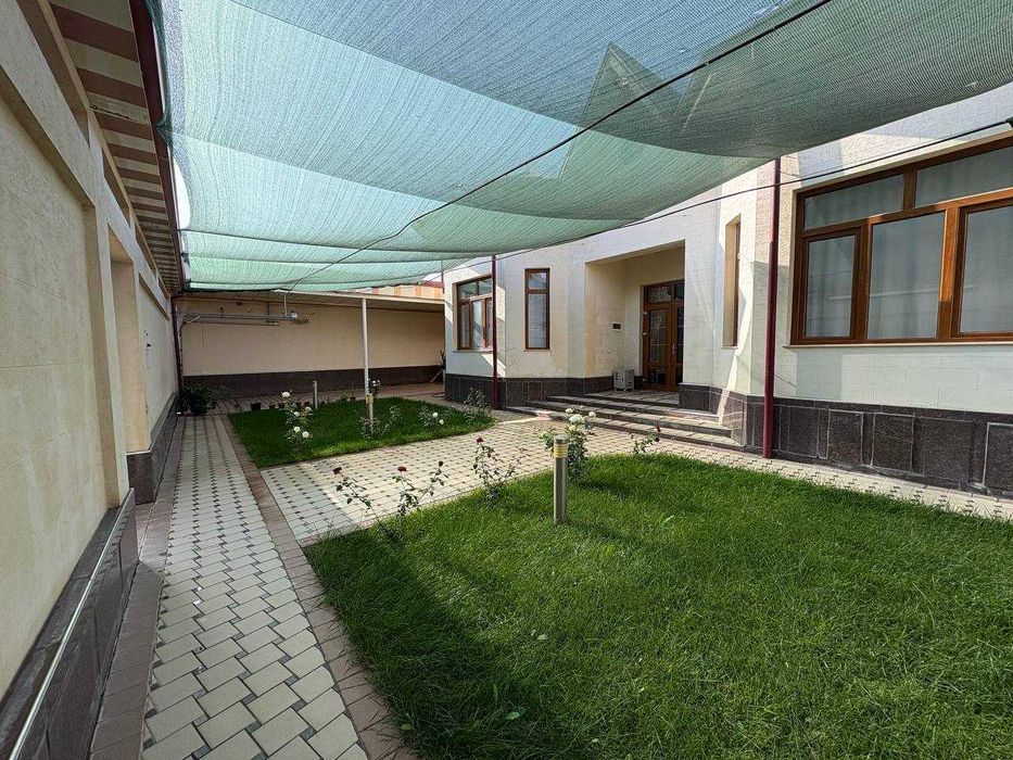 Тайёр уй сотилади 6 сотк 7 хона